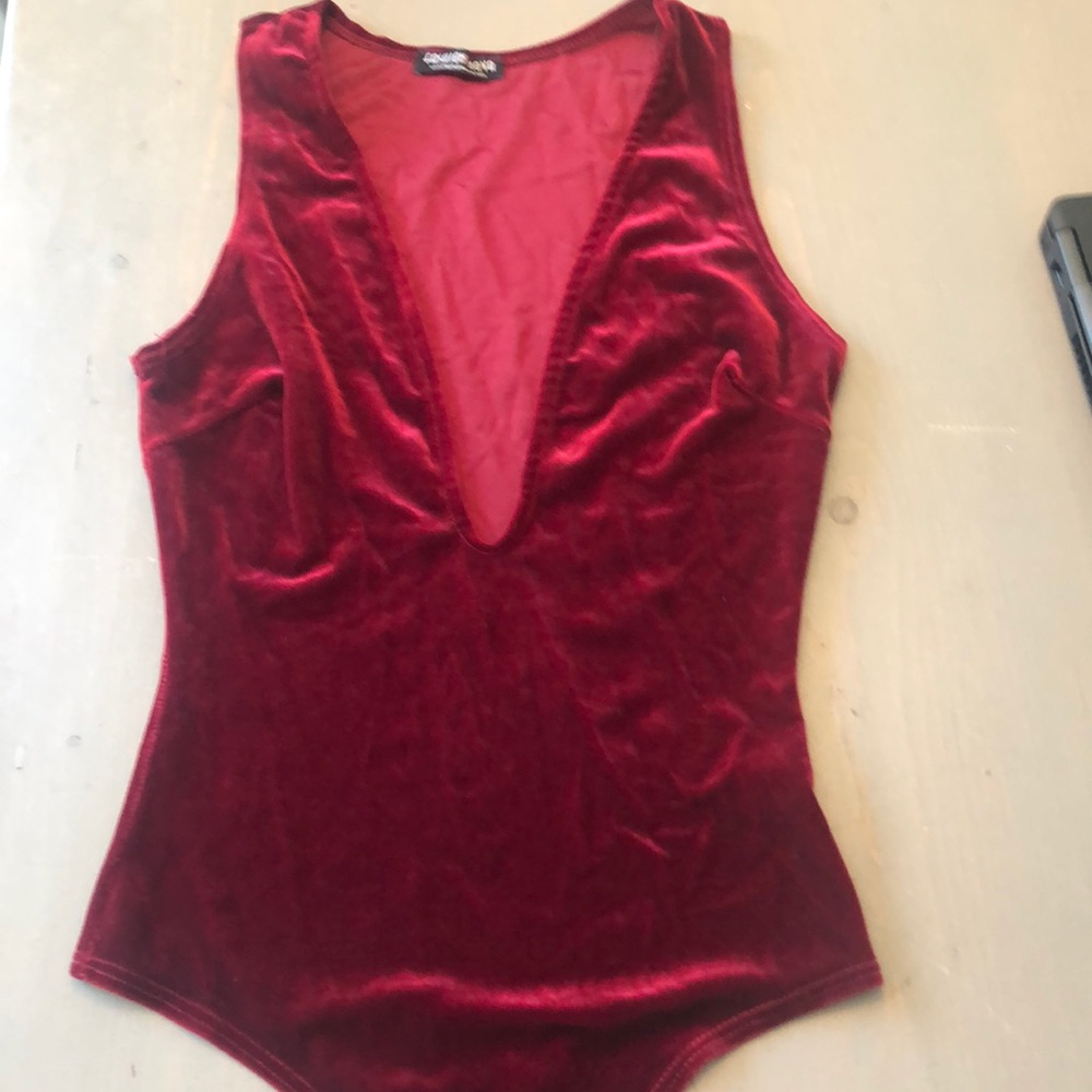 ❤️Fashion Nova body suit❤️burgundy red